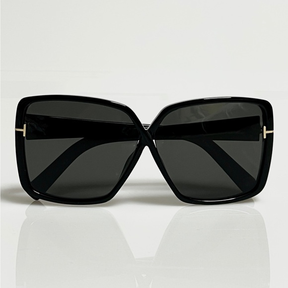 Tom Ford Black Oversized Sunglasses - Picture 1 of 9